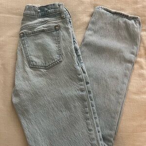 Abercrombie Mid Rise 90’s Straight Jean